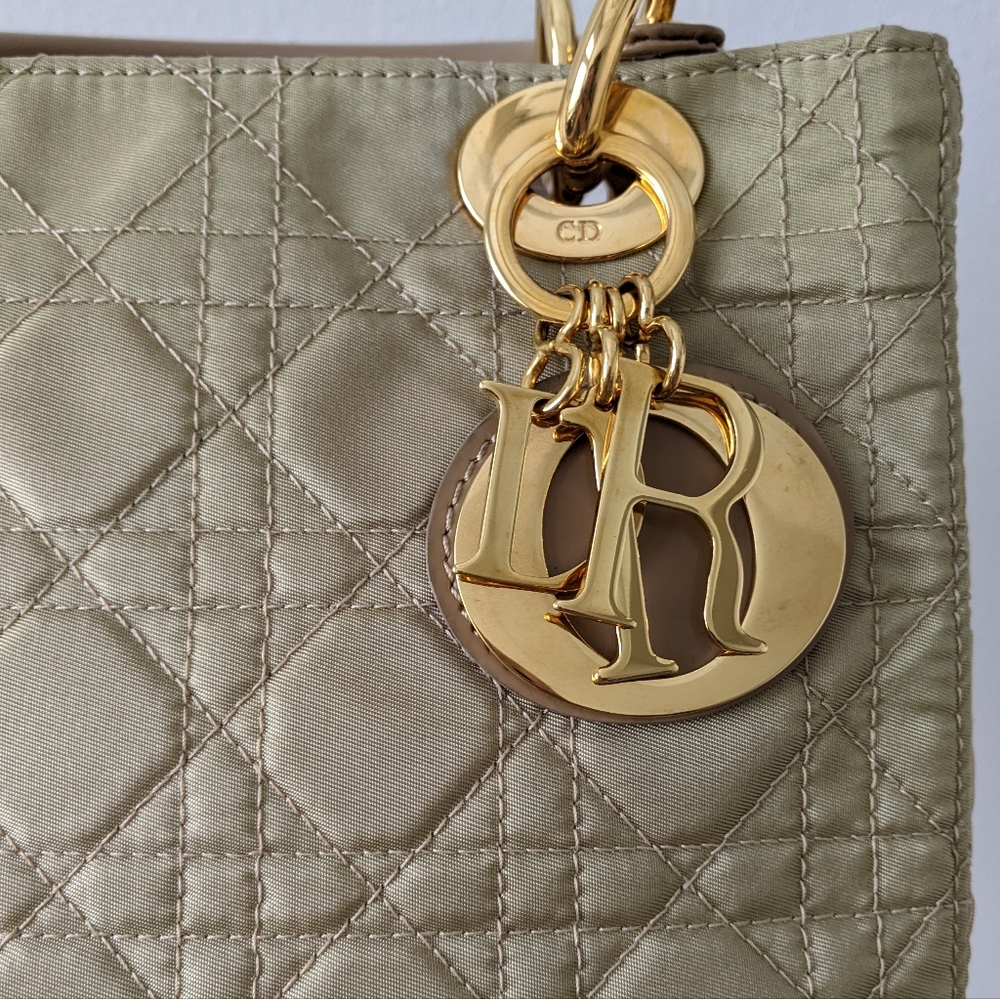 Lady Dior bag - Picture 8 of 16